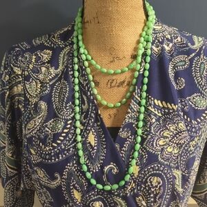 Vintage 1950s Jade-like Lucite Necklace